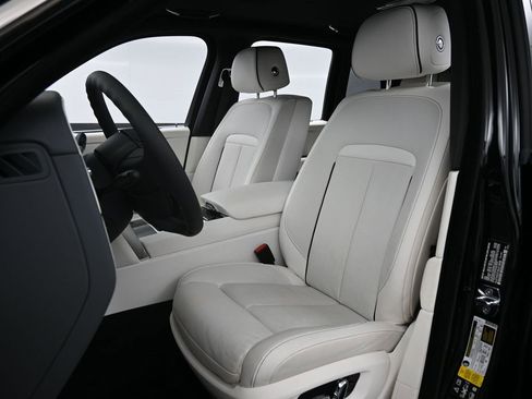 Used 2022 Rolls-Royce Cullinan image 5