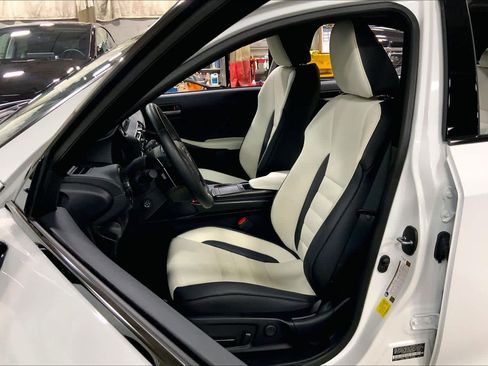 Used 2025 Lexus IS 350 F Sport w/ Navigation Package image 8