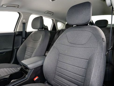 Certified 2025 Kia K4 EX image 8