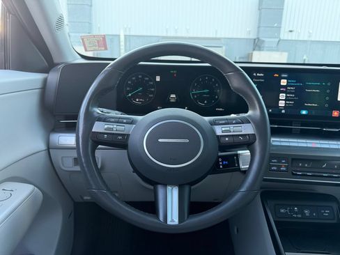 Used 2024 Hyundai Kona Limited AWD/4WD image 8
