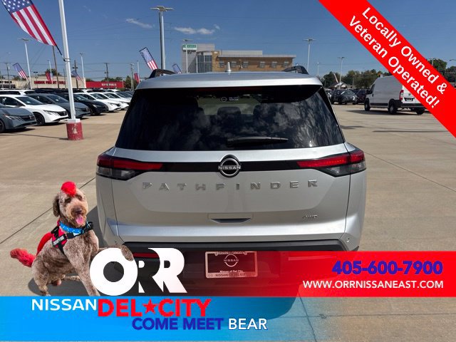 Used 2025 Nissan Pathfinder SV AWD/4WD image 4