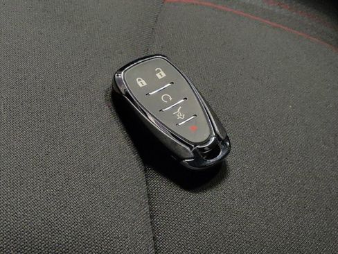 Used 2022 Chevrolet Equinox RS FWD image 32