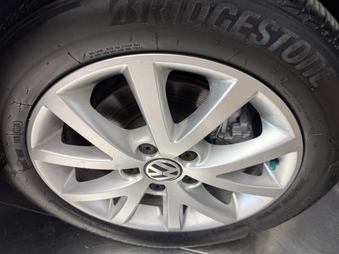 Used 2013 Volkswagen Jetta SE FWD image 28