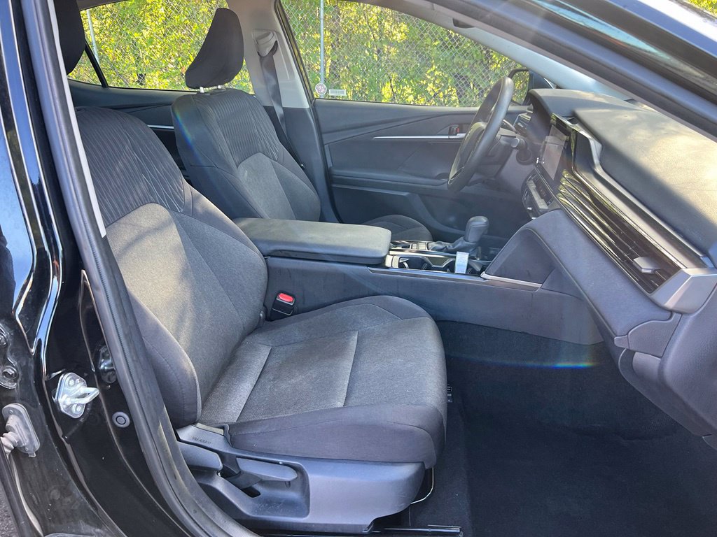 Used 2025 Toyota Camry LE FWD image 39