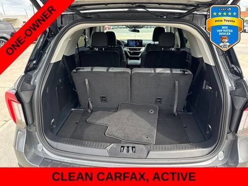 Used 2025 Ford Explorer Active w/ Active Comfort Package RWD image 16