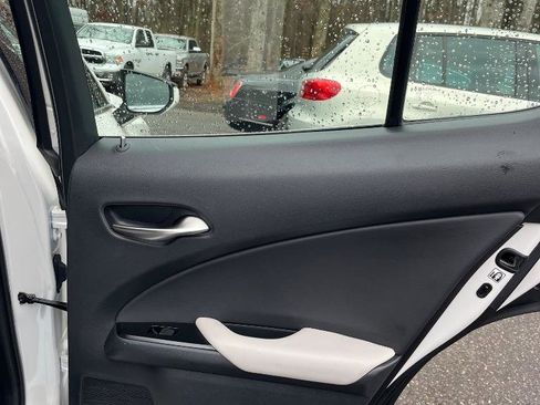 Used 2021 Lexus UX 200 w/ Premium Package image 42