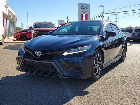 Used 2021 Toyota Camry XSE w/ Navigation Package image 4