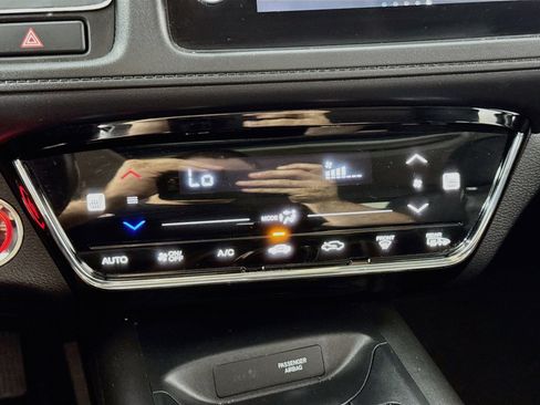 Used 2021 Honda HR-V EX-L image 18