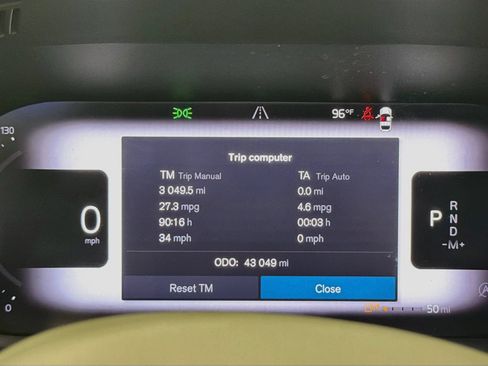 Used 2024 Volvo XC60 B5 Plus AWD/4WD image 12