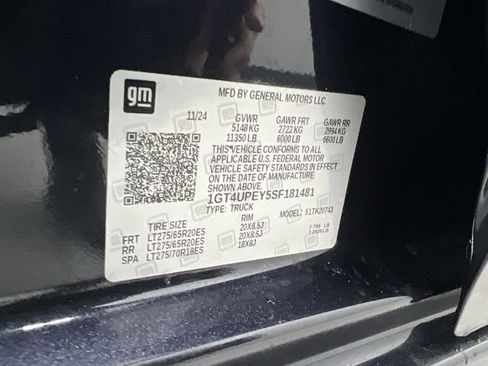 Certified 2025 GMC Sierra 2500 AT4 w/ Technology Package image 35