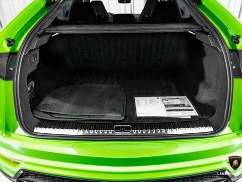 Used 2022 Lamborghini Urus AWD/4WD image 22