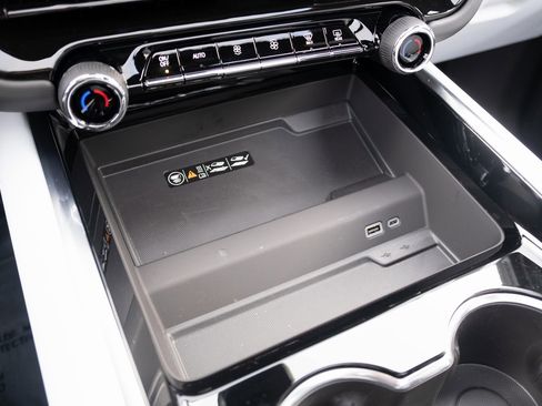 New 2026 Chevrolet Tahoe Premier w/ Sun And Tow Package image 5