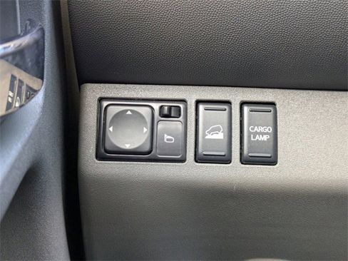 Used 2019 Nissan Frontier SL image 25