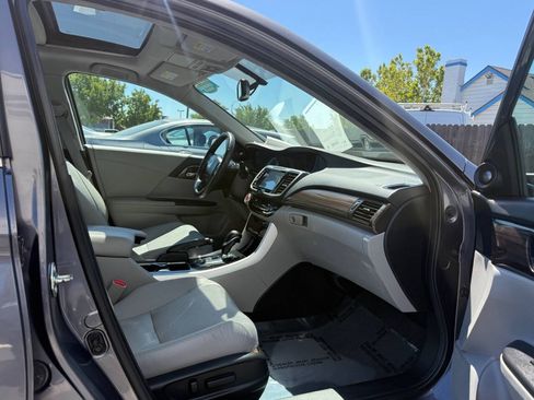 Used 2017 Honda Accord EX-L image 17