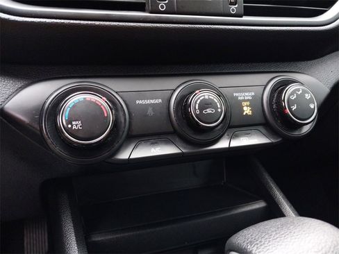 Used 2023 Kia Forte LX image 17