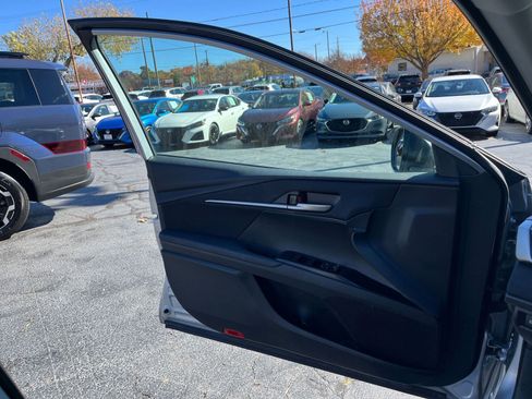 Used 2025 Toyota Camry LE image 21