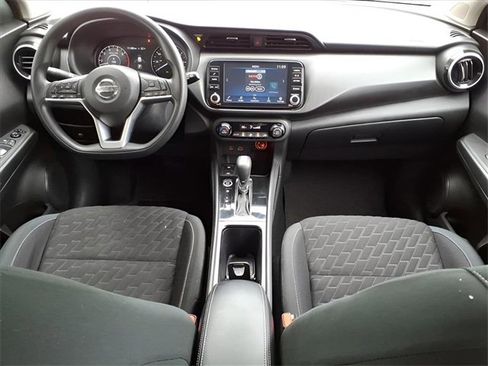 Used 2021 Nissan Kicks SV image 20
