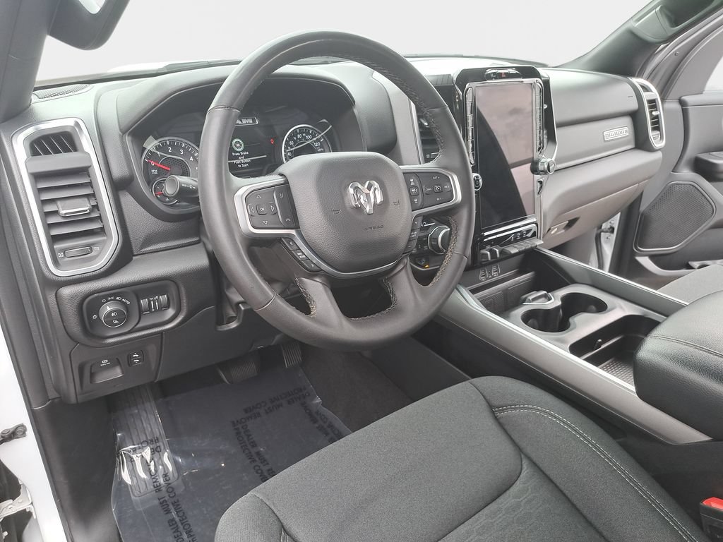 Used 2025 RAM 1500 Big Horn AWD/4WD image 16