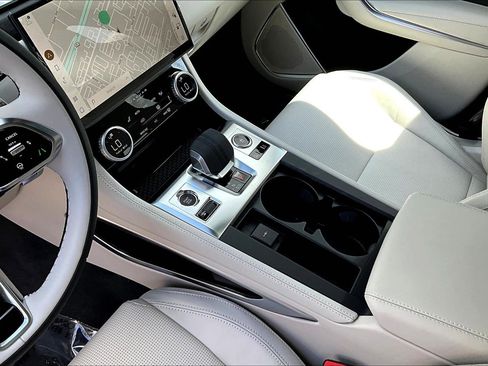 New 2026 Jaguar F-PACE R-Dynamic S AWD/4WD image 8