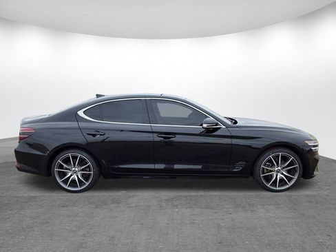 Used 2023 Genesis G70 2.0T image 3