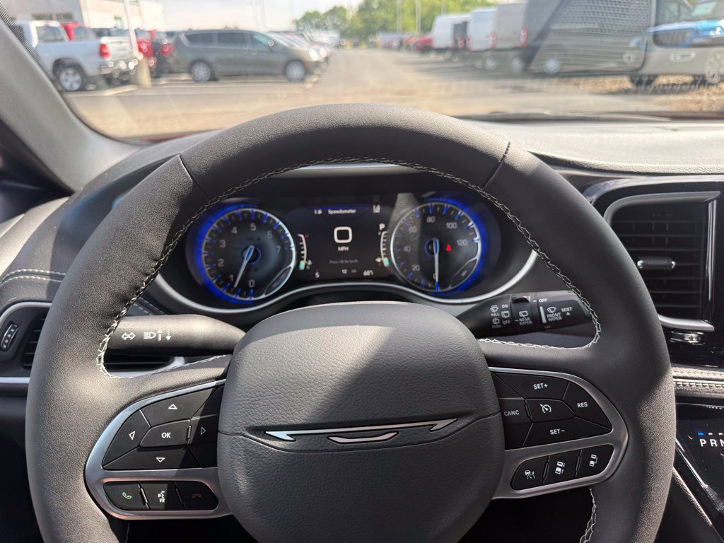 New 2027 Chrysler Pacifica Select w/ Family Tech Group FWD image 21