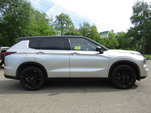 Used 2023 Mitsubishi Outlander SEL AWD/4WD image 4