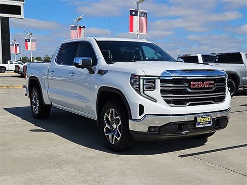 Certified 2025 GMC Sierra 1500 SLT image 9