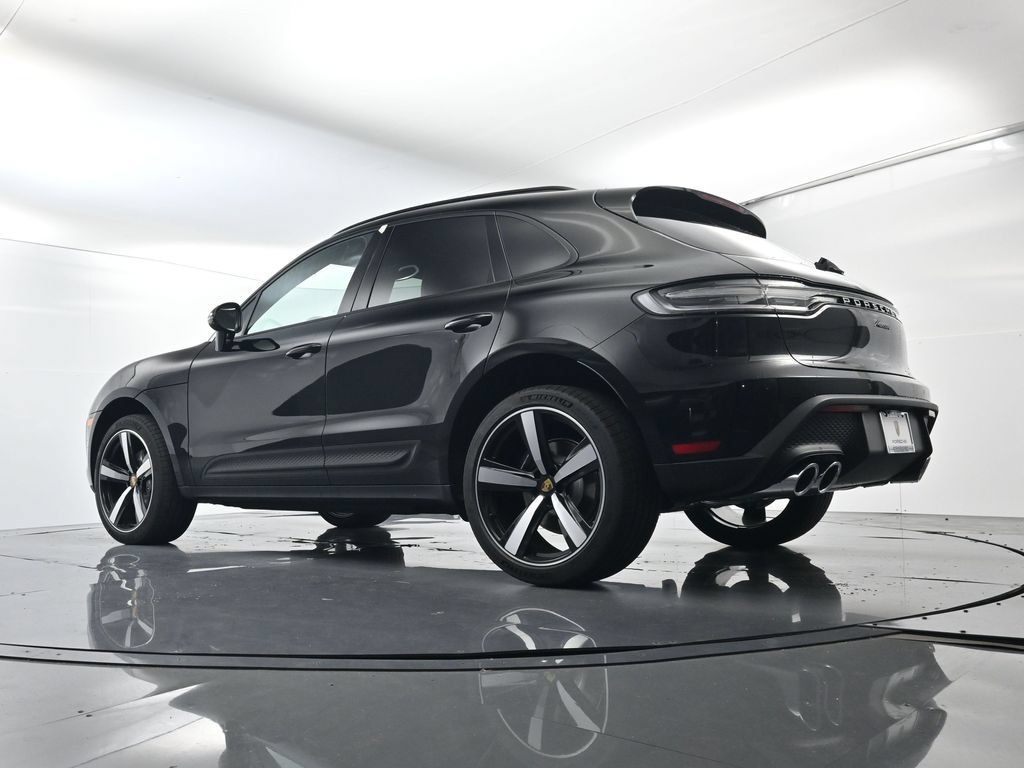 Certified 2026 Porsche Macan AWD/4WD image 45
