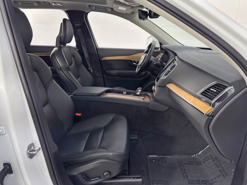 Used 2021 Volvo XC90 T8 Inscription Expression w/ Protection Package Premier image 16