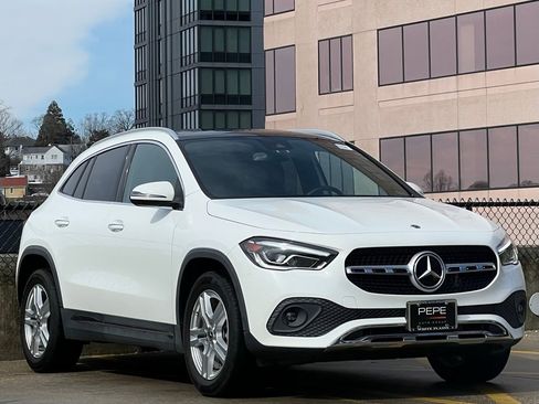 Certified 2021 Mercedes-Benz GLA 250 4MATIC image 1