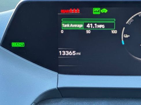 Used 2024 Toyota Prius Prime Premium w/ Advanced Technology Package image 27