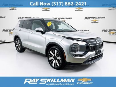 Used 2025 Mitsubishi Outlander SE