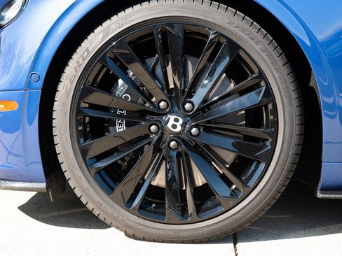 Used 2022 Bentley Continental GT Speed image 12