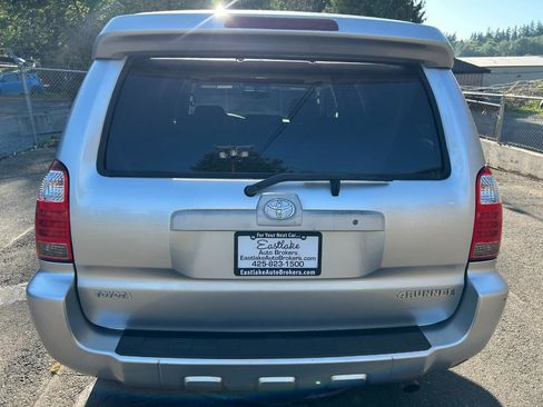 Used 2009 Toyota 4Runner SR5 AWD/4WD image 6