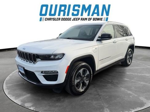 Used 2023 Jeep Grand Cherokee 4WD 4xe image 7