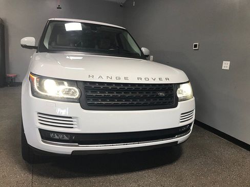 Used 2014 Land Rover Range Rover Supercharged AWD/4WD image 8