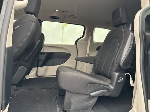 Used 2024 Chrysler Voyager LX FWD image 32