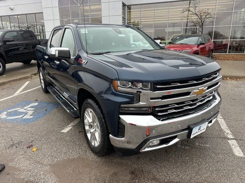 Used 2019 Chevrolet Silverado 1500 LTZ image 7