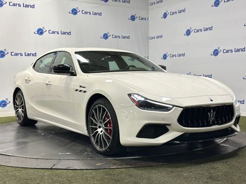 Used 2024 Maserati Ghibli Modena Q4 AWD/4WD image 1