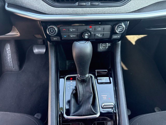 Used 2023 Jeep Compass Sport AWD/4WD image 17