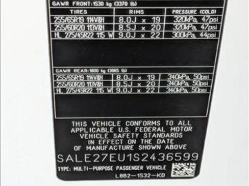 Used 2025 Land Rover Defender 110 X-Dynamic SE image 22