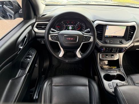 Used 2023 GMC Acadia SLT image 17