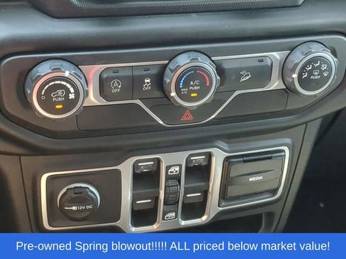 Used 2018 Jeep Wrangler Unlimited Sport S AWD/4WD image 30
