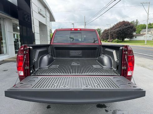 Used 2019 RAM 1500 Classic SLT AWD/4WD image 8