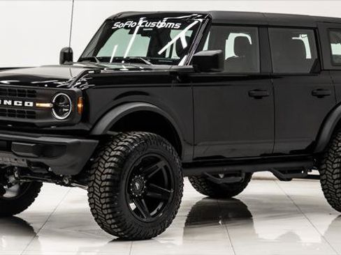 Used 2025 Ford Bronco Summertime image 1