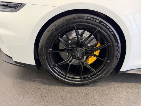 Certified 2026 Porsche 911 GT3 RWD image 12