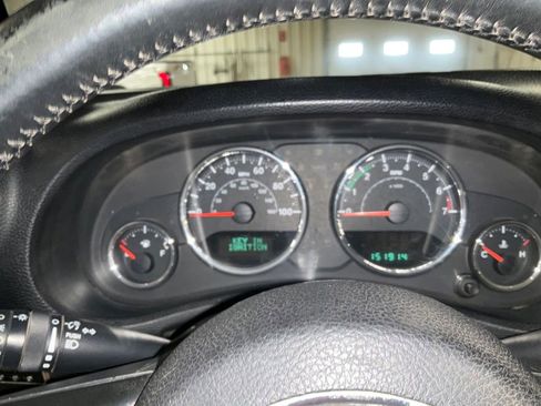 Used 2014 Jeep Wrangler Unlimited Sahara w/ Dual Top Group image 20