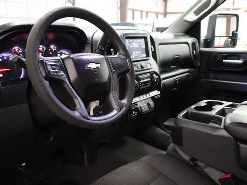 Used 2022 Chevrolet Silverado 2500 Custom w/ Custom Value Package AWD/4WD image 32