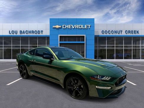 Used 2022 Ford Mustang GT Premium w/ Black Accent Package RWD image 2