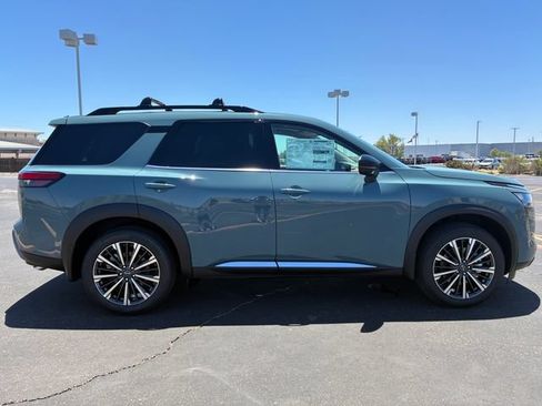 New 2026 Nissan Pathfinder Platinum FWD image 7